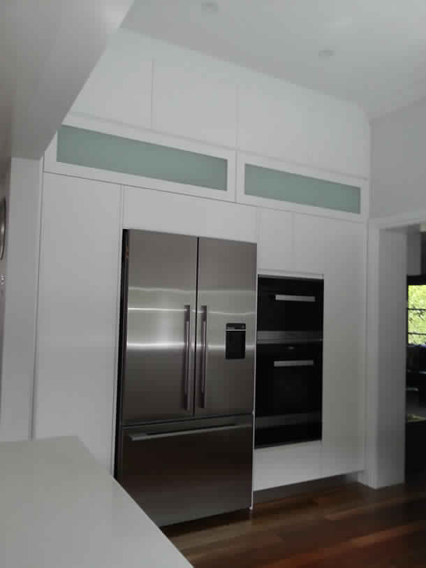 modern white kitchen cabinets