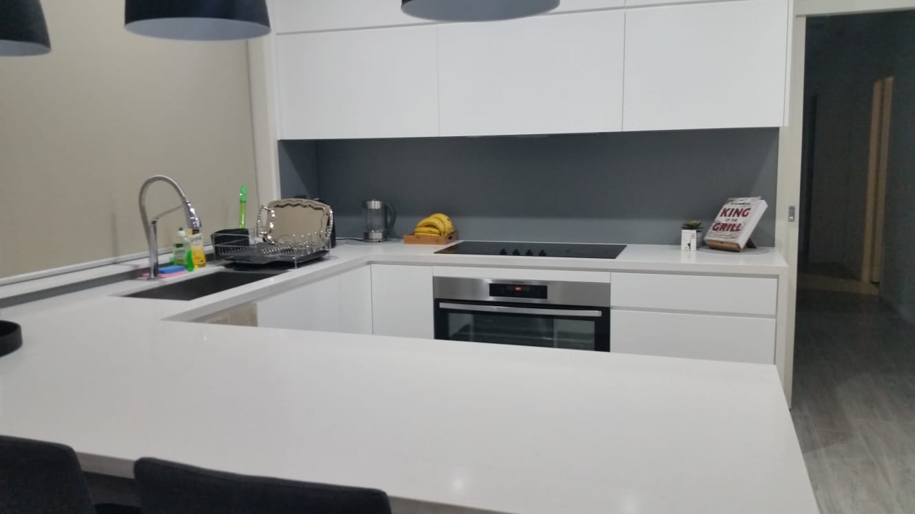 handleless kitchen