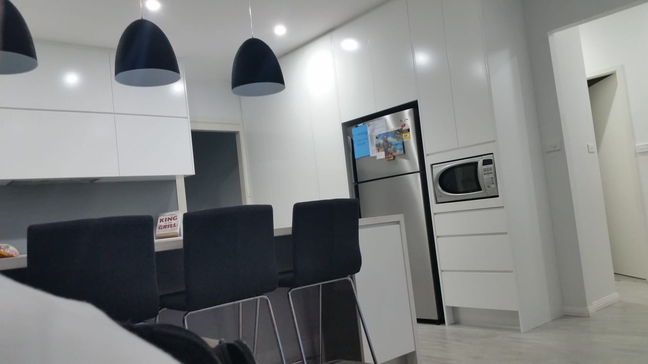 white kitchen cabinets