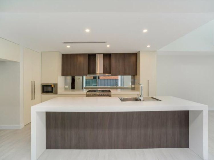 white and wood kitchen