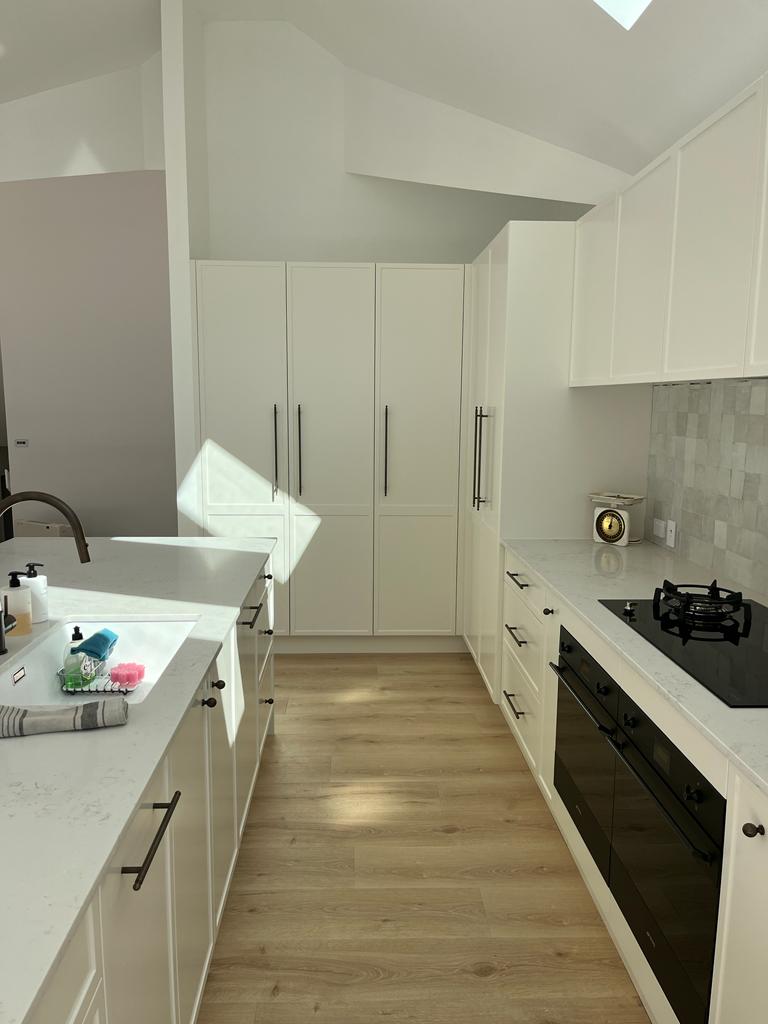 White L Shape Island Kitchen (Front view)